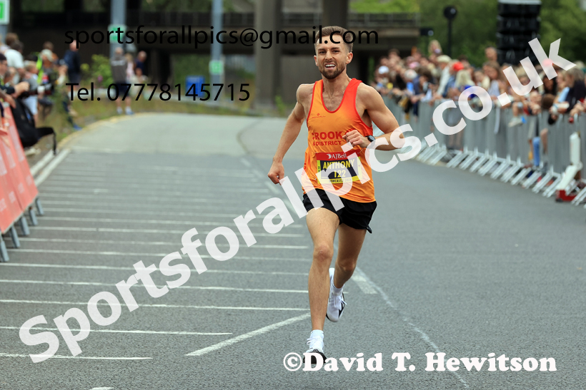The 2026 AJBell Great North 10k, Newcastle. Photo: David T. Hewitson/Sports for All Pics